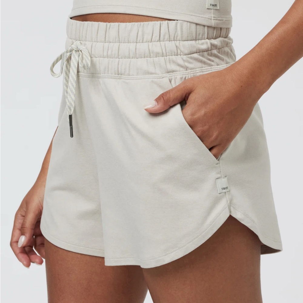 Vuori Women's Cream Shorts